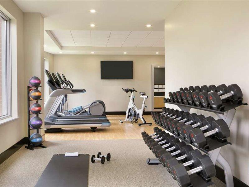 Embassy Suites By Hilton Montreal Airport Pointe-Claire Bagian luar foto