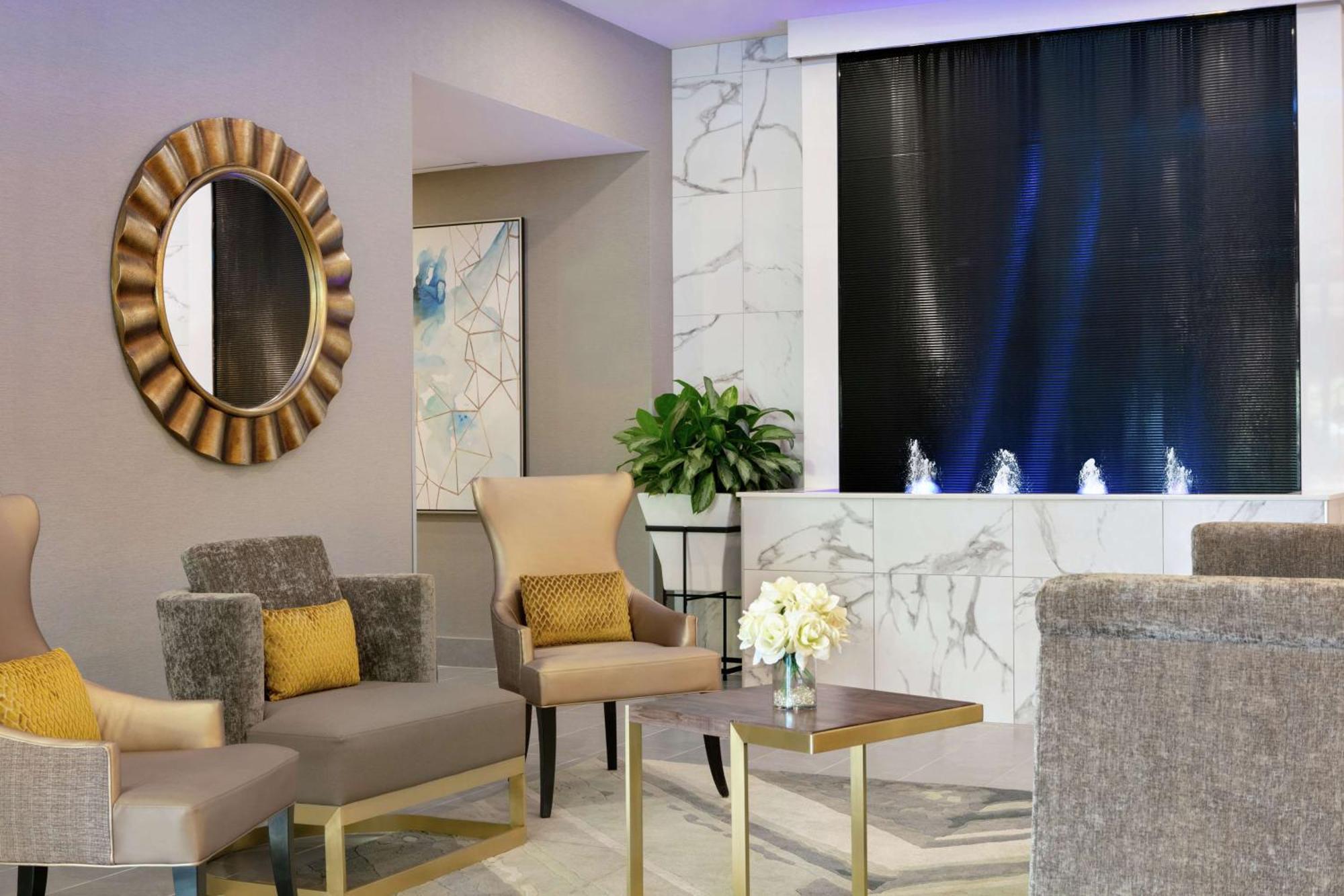 Embassy Suites By Hilton Montreal Airport Pointe-Claire Bagian luar foto