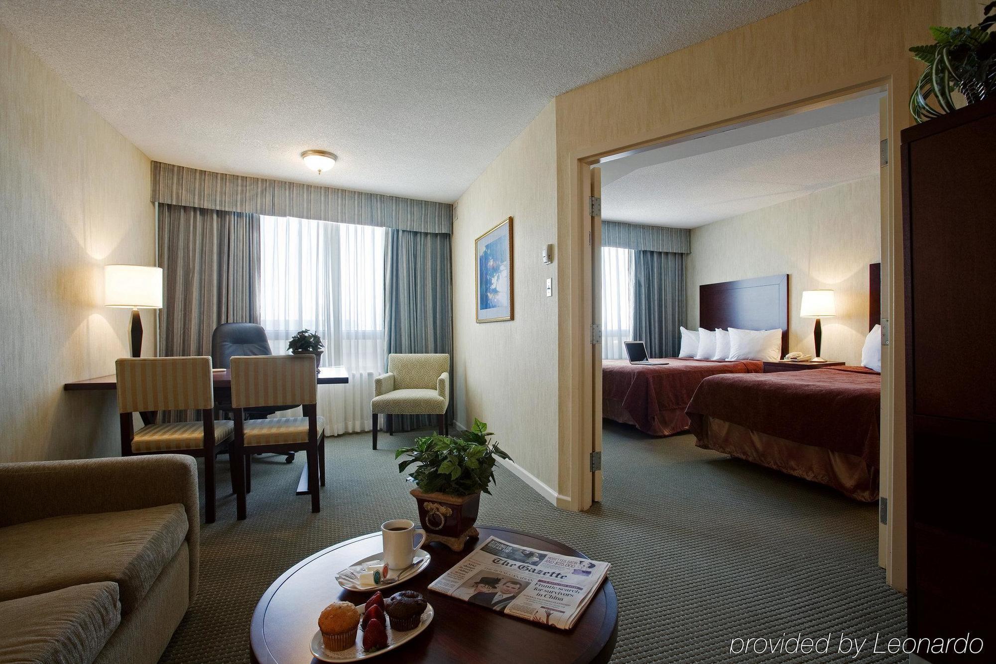 Embassy Suites By Hilton Montreal Airport Pointe-Claire Ruang foto