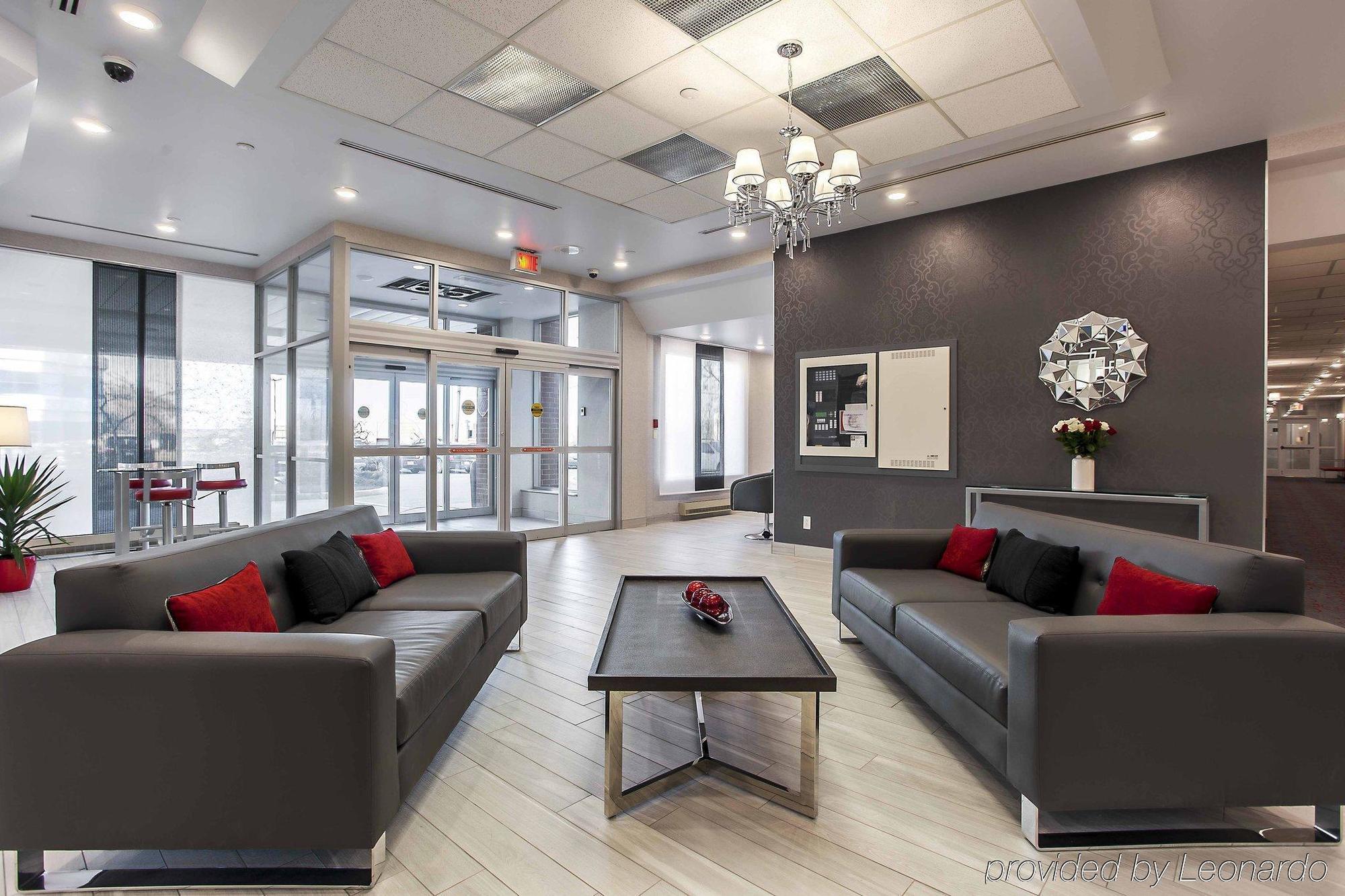 Embassy Suites By Hilton Montreal Airport Pointe-Claire Bagian luar foto